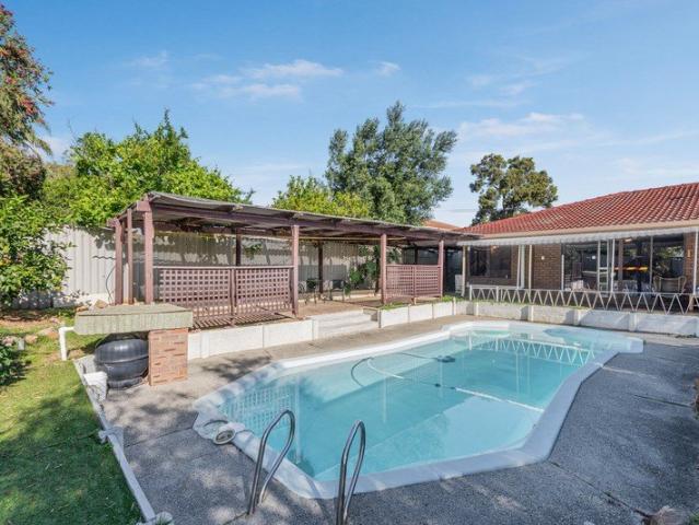 House for sale in Swan View, City of Swan