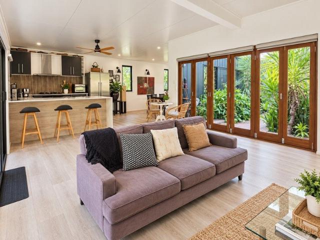 House for sale in Macleay Island, Greater Brisbane