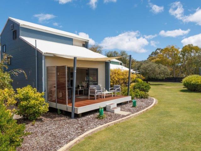 Apartment for sale in Preston Beach