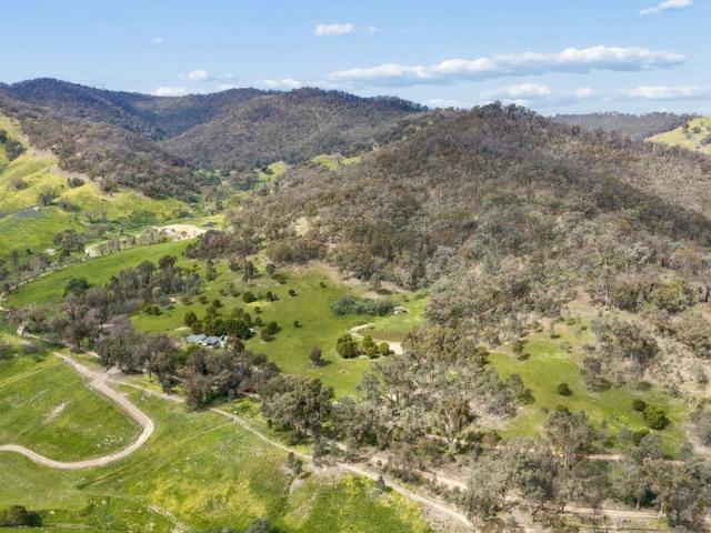 Cottage for sale in Fawcett, Victoria
