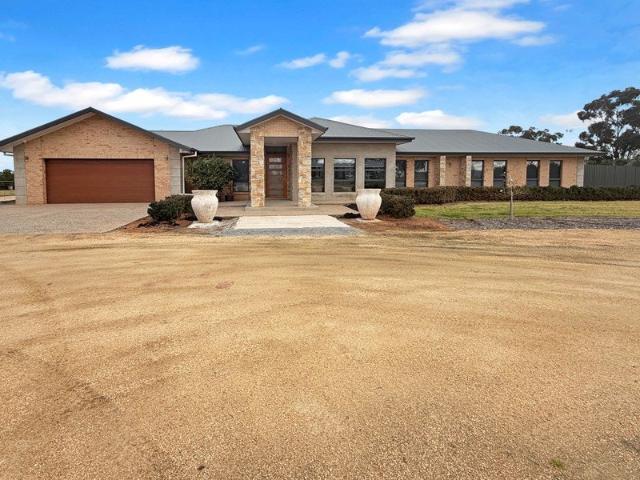 Cottage for sale in Corbie Hill, New South Wales