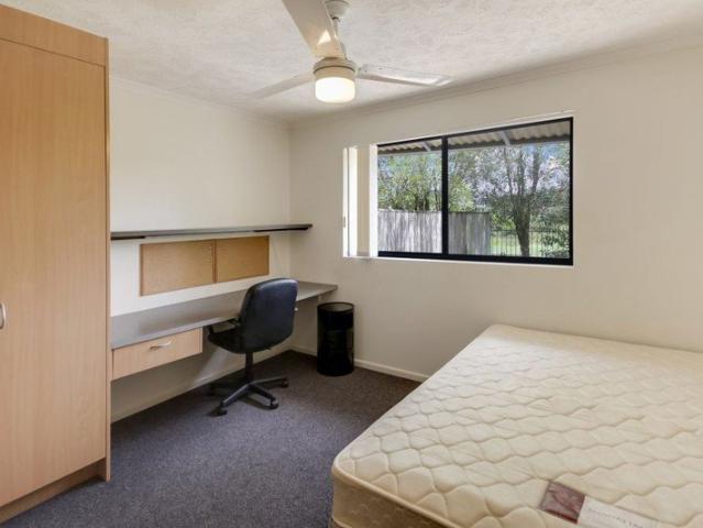Townhouse for rent in Kings Creek, Queensland
