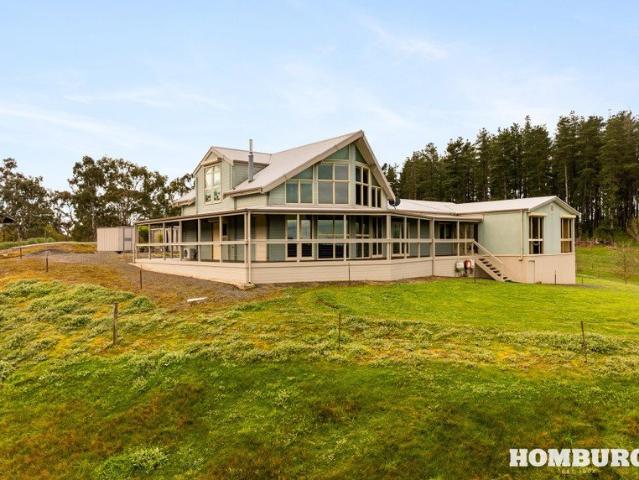 Acreage for sale in Pewsey Vale, South Australia