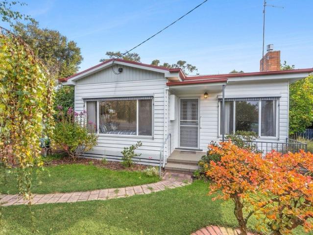 House for sale in Elliminyt, Victoria