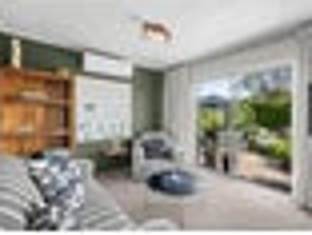 House for sale in Stortford Lodge, Hastings
