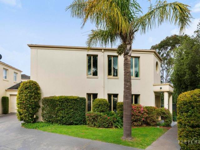 Townhouse for sale in Doncaster, Melbourne