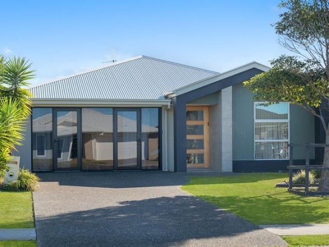 House for sale in Lake Cathie, New South Wales