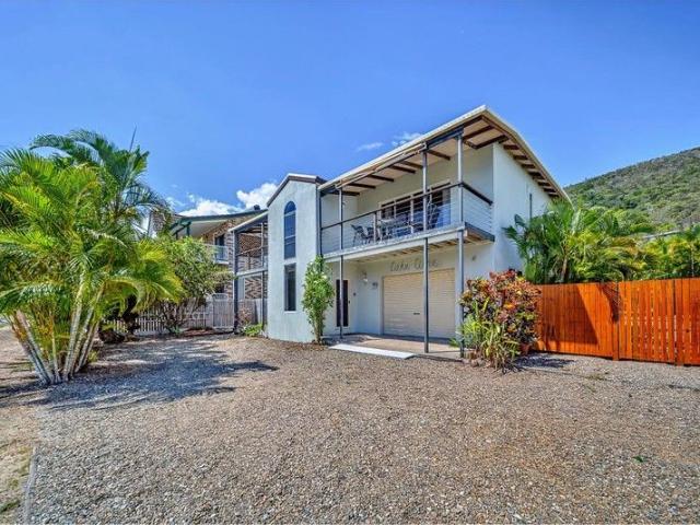 House for sale in Hideaway Bay, Queensland