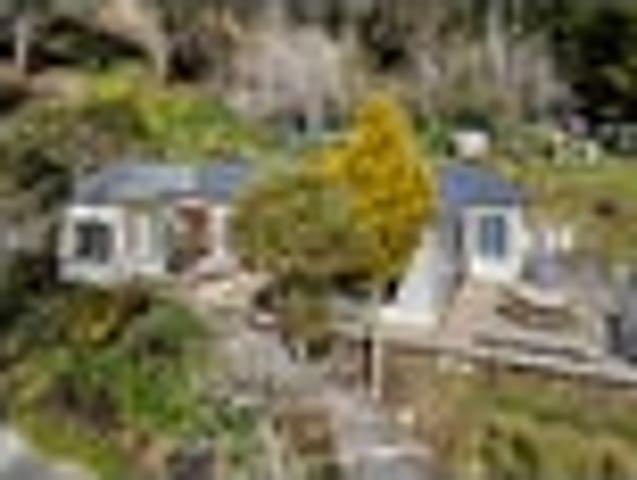 House for sale in Otakou