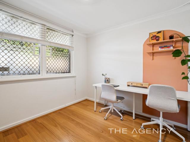 Apartment for sale in Applecross, Western Australia