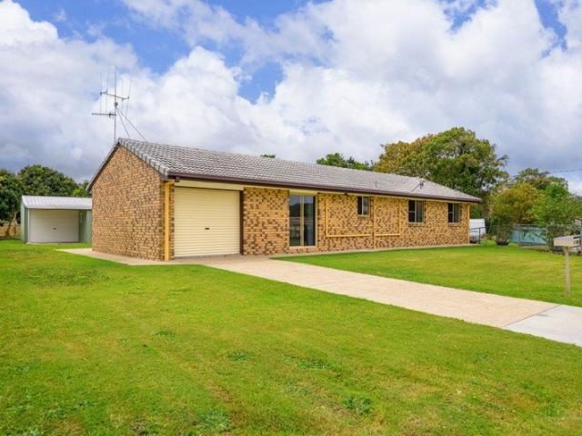 House for sale in Cooloola Cove