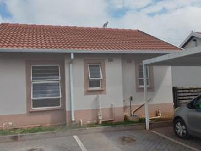 Apartment for sale in Mohlakeng, Gauteng