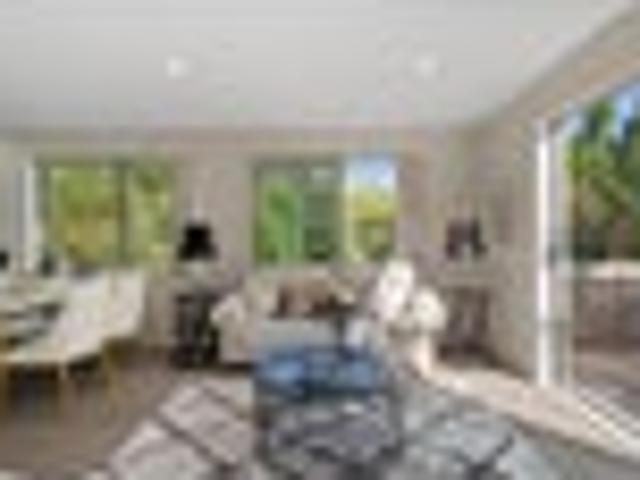 House for sale in Oratia