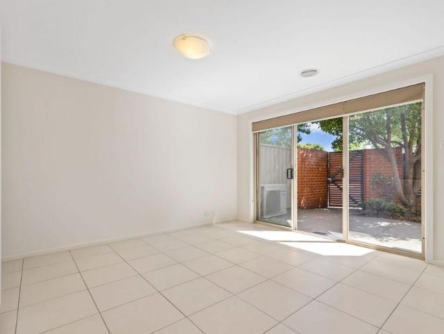 Townhouse for rent in Queanbeyan, New South Wales