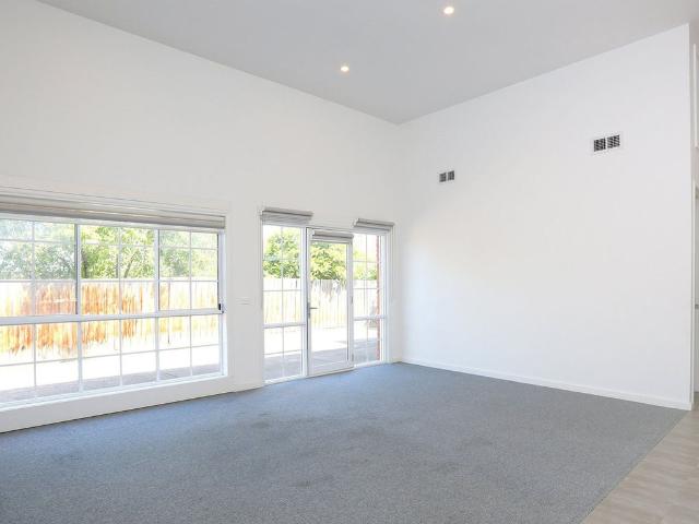 House for rent in Essendon