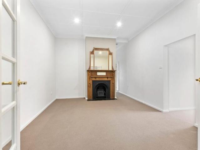 House for rent in Wollongong West, New South Wales