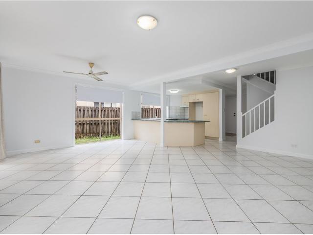 Townhouse for rent in Parkwood, Gold Coast City