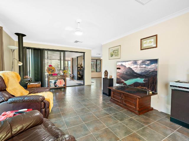 House for sale in Bedfordale, Western Australia