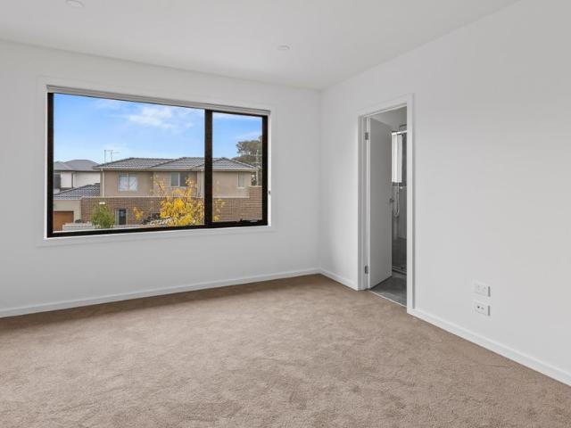 Townhouse for rent in Camerons Creek, Victoria