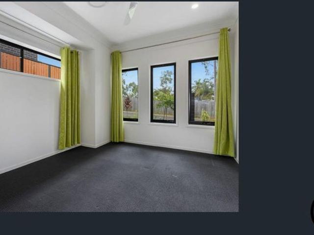 House for rent in Deebing Heights, Greater Brisbane