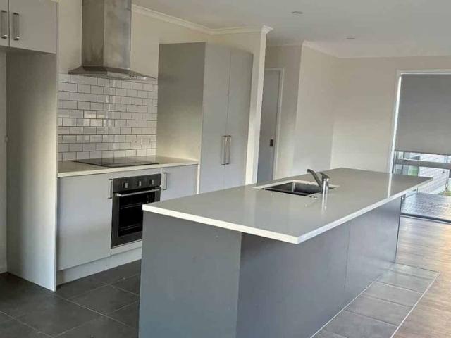 House for rent in Awhitu, Oroua County