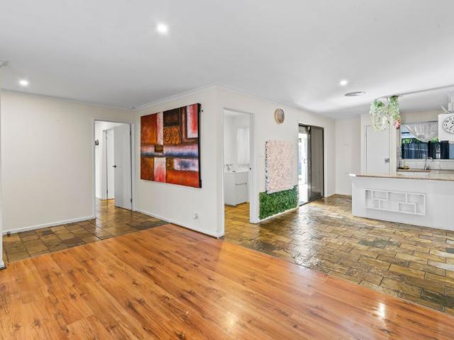 House for rent in Roxburgh Park, Melbourne