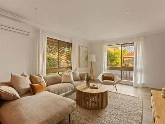 Villa for sale in Inglewood, City of Stirling