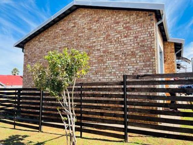 Townhouse for sale in Nooitgedacht, Gauteng