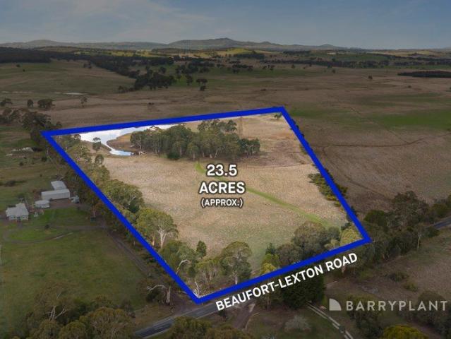 Cottage for sale in Beaufort, Victoria