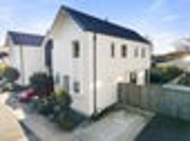 Townhouse for sale in Days Bay, Wellington