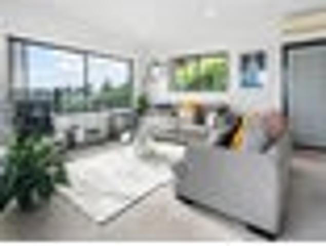 House for sale in Paremoremo