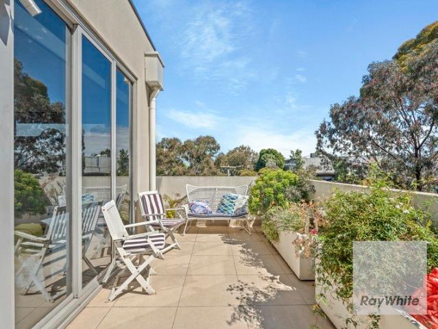 Apartment for sale in Ivanhoe, Melbourne