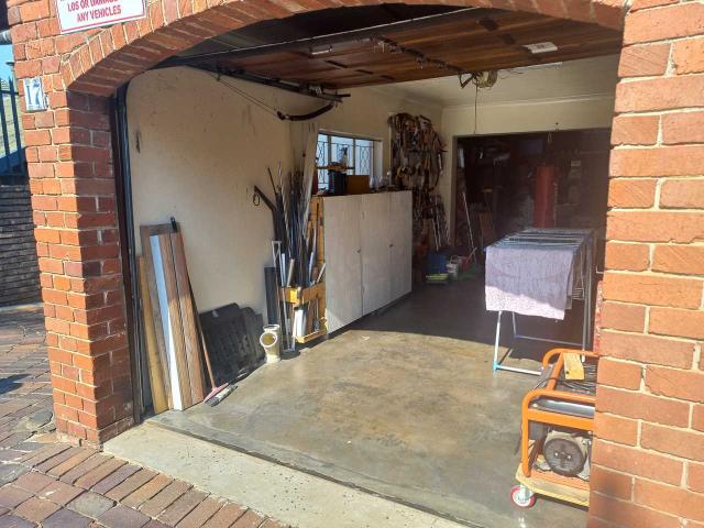 Townhouse for sale in Alberton