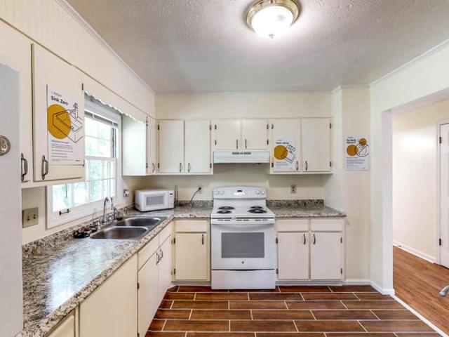 Room for rent in Oak Village, Riverdale