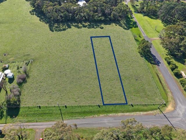 Land for sale in Kirkstall, Victoria