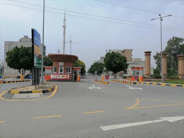 Land for sale in Faisalabad, Islamabad Capital Territory