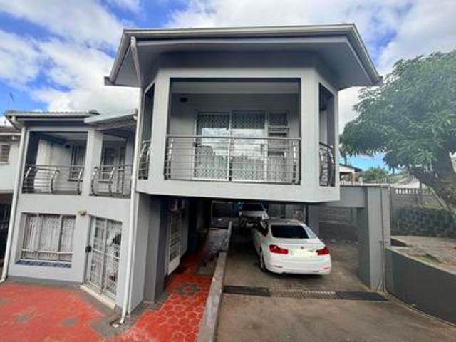 House for sale in Chatsworth, Kwazulu-natal