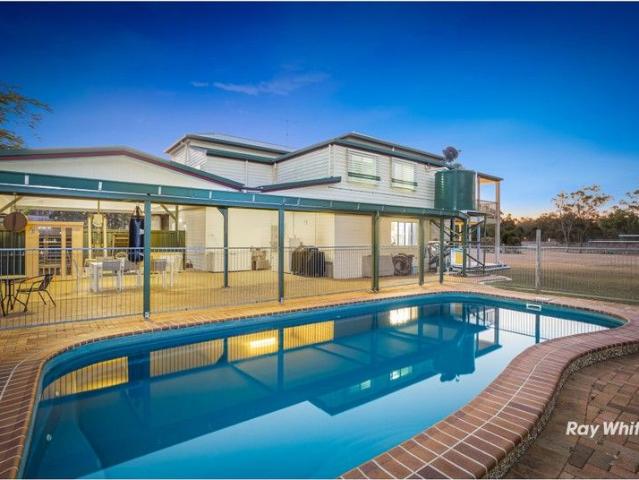 Cottage for sale in Limestone Creek, Queensland