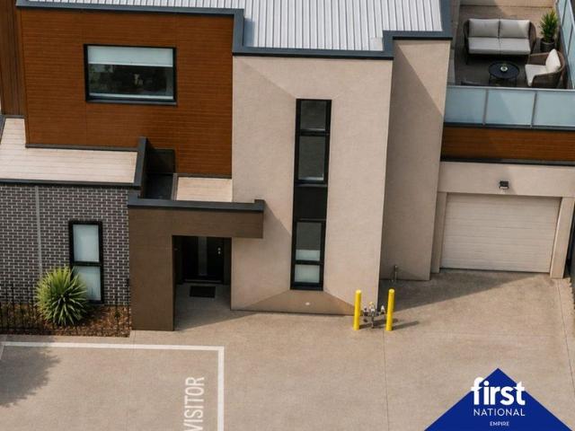 Townhouse for sale in Glenroy, Melbourne