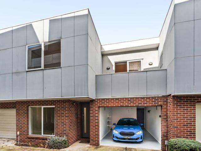 Townhouse for rent in Camerons Creek, Victoria