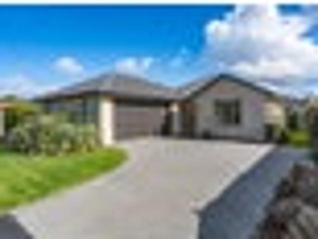 House for sale in Chaslands, Canterbury