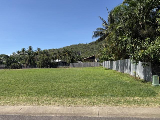 Land for sale in Nelly Bay, Townsville