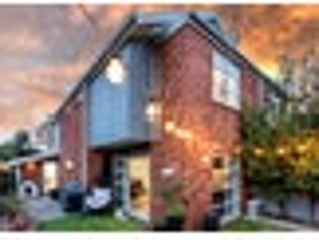 Townhouse for sale in Heathcote, Canterbury