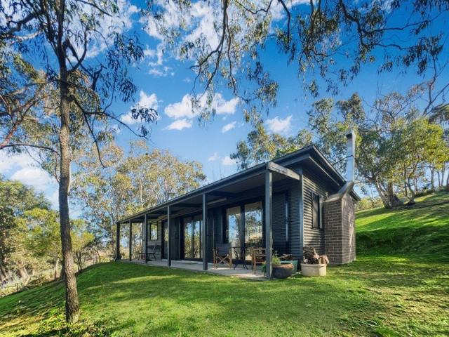 Cottage for sale in Bullio, Wingecarribee Shire Council