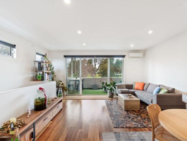Townhouse for rent in Camerons Creek, Victoria