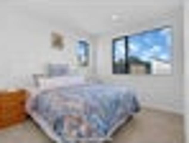 House for sale in Harbour View Heights, Papakura
