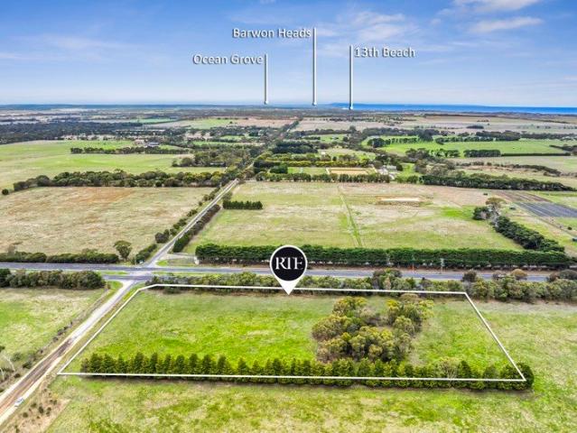 Cottage for sale in Mount Duneed, Victoria