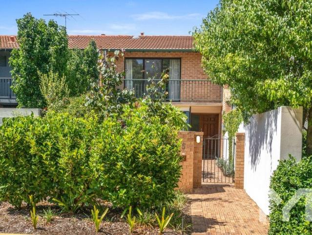 Townhouse for rent in Claremont, Western Australia