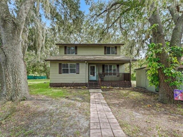 House for sale in Groveland