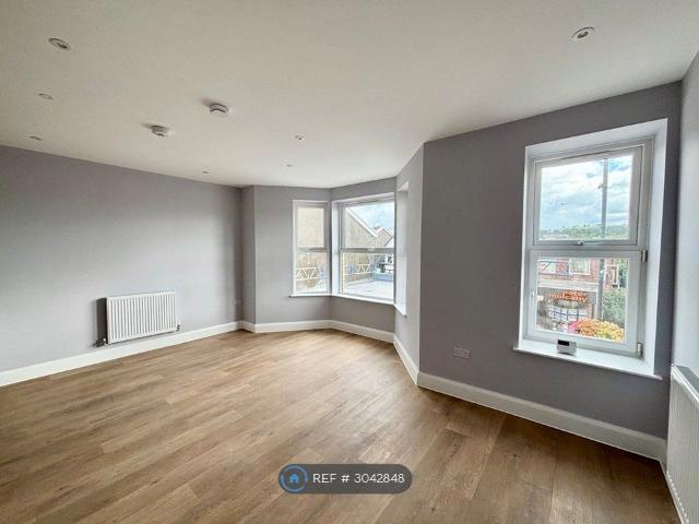 Apartment for rent in Hengoed, Wales